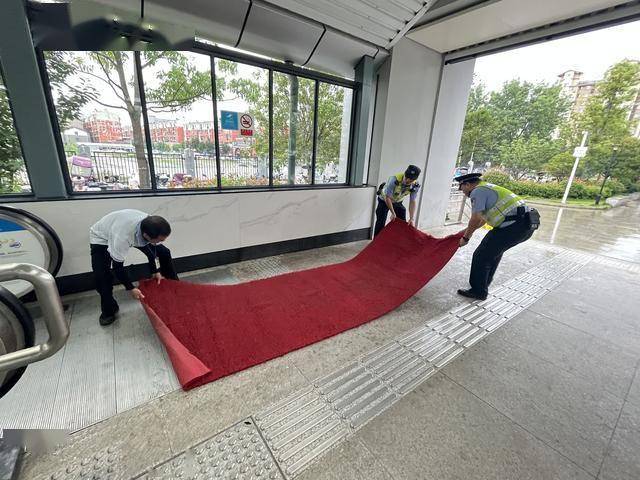 怎么弄皇冠信用网
_“雨像泼下来的”怎么弄皇冠信用网
，武汉再次经受住暴雨考验